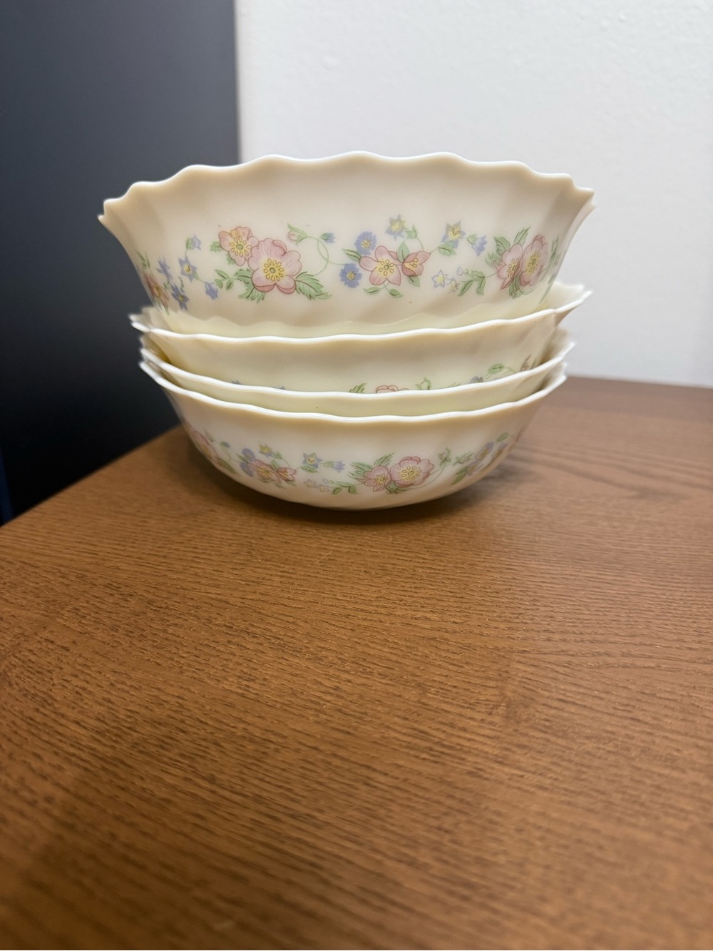 Vintage Arcopal France Champêtre Milk Glass Bowls Set of 4